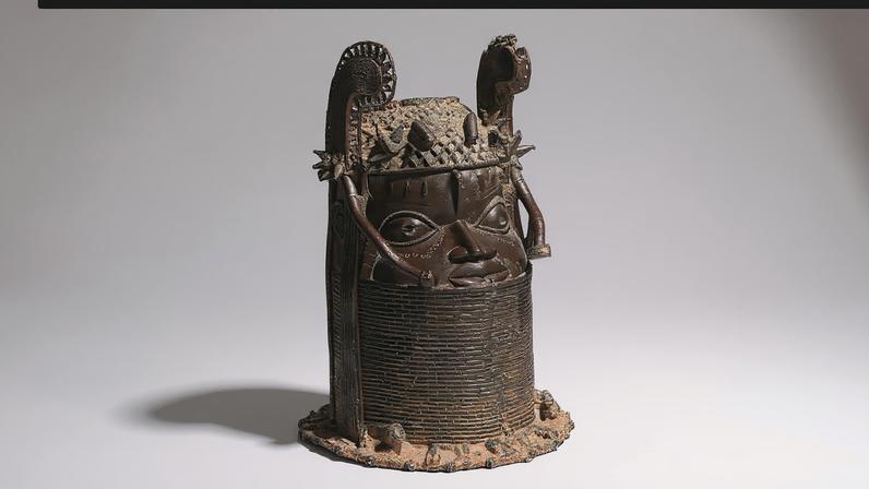 Commemorative Head of Oba Osemwende, Uhunmwu Elao, Royal Guild of Bronze Casters at the Court of Benin, Nigeria, Kingdom of Benin, Edo, (after 1848)