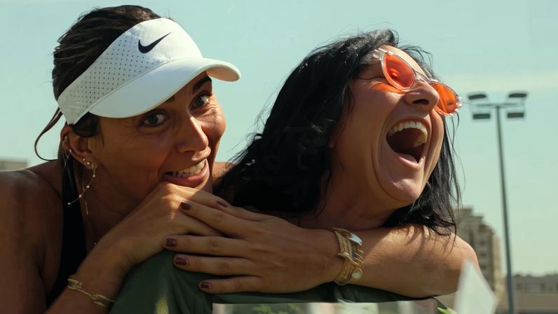 Badosa é foco no novo canal no YouTube de Jabeur