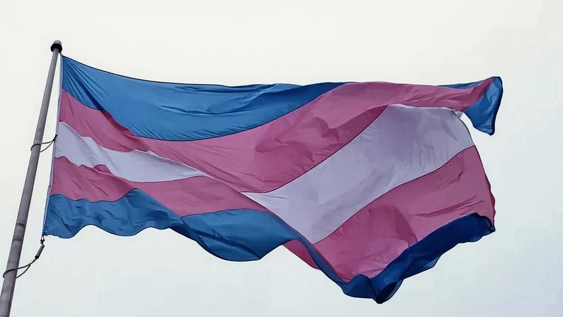 Justiça do RJ obriga Unimed a autorizar exame de próstata para mulher trans