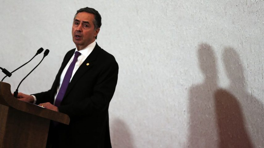 Ex-ministro Luís Roberto Barroso afirma que STF passa por momento difícil