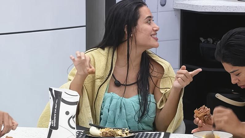 Jordana conta que comeu frango guardado para Ana Paula no BBB 26