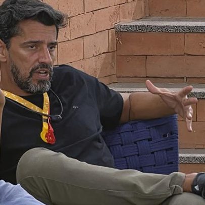 Alberto Cowboy critica participante do BBB 26, chamando-a de burra
