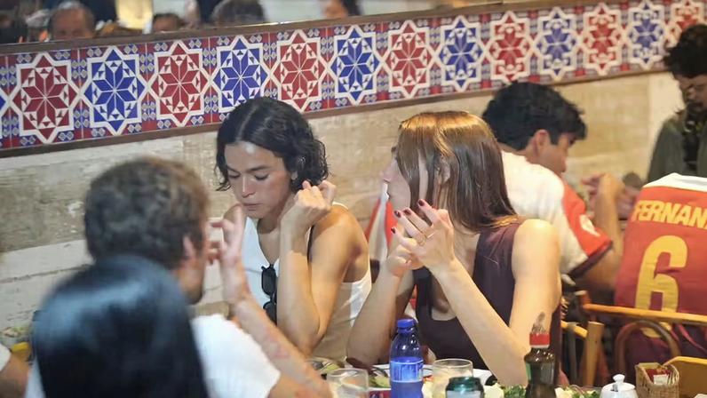 Bruna Marquezine almoça com Sasha e João Lucas no Rio