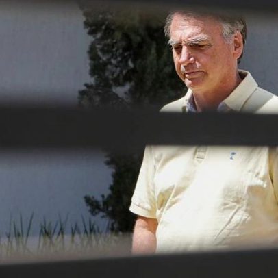Moraes nega acesso irrestrito de filhos a Bolsonaro em prisão domiciliar