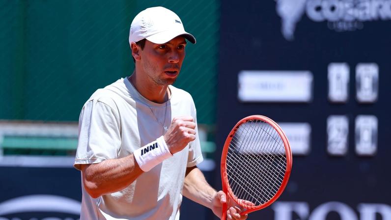 Boscardin vence novamente e encara Monteiro