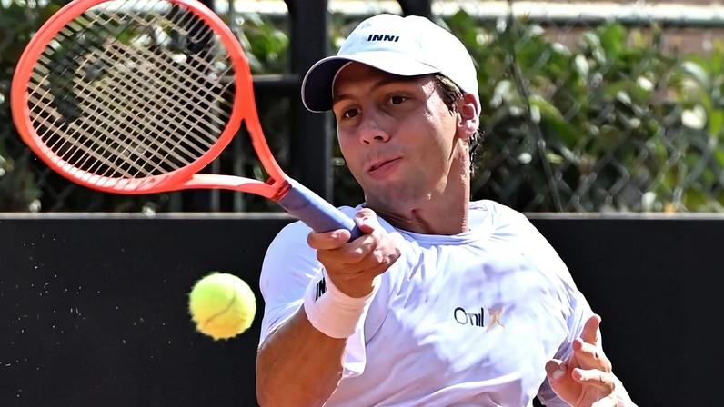 Boscardin vence duelo com Reis no saibro de Santiago