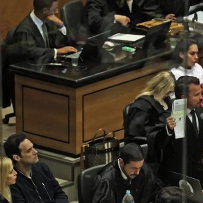 Defesa de Jairinho abandona júri, adiando julgamento no Caso Henry Borel
