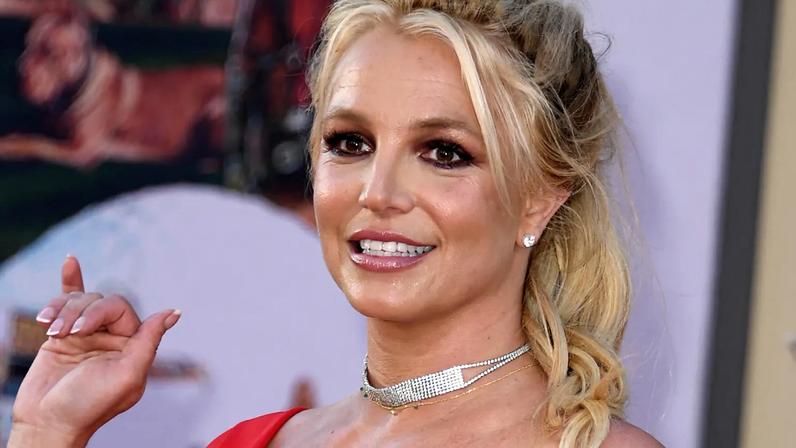 Britney Spears rompe o silêncio após prisão por DUI e agradece apoio