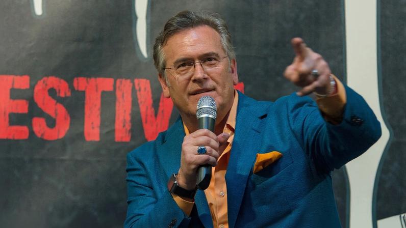 Ator Bruce Campbell revela diagnóstico de câncer