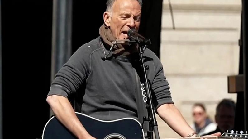 Bruce Springsteen apresenta Streets of Minneapolis em rally No Kings em St. Paul