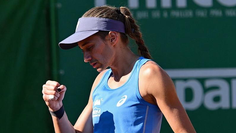 Candiotto vence duelo nacional e avança às quartas em Santiago