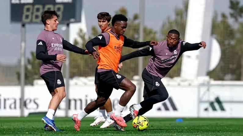 Real Madrid de Vinicius Junior enfrenta o Getafe nesta segunda-feira, em La Liga — Foto: María Jiménez / Real Madrid