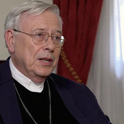 Cardeal afirma que Igreja Católica depende de ordenação de mulheres