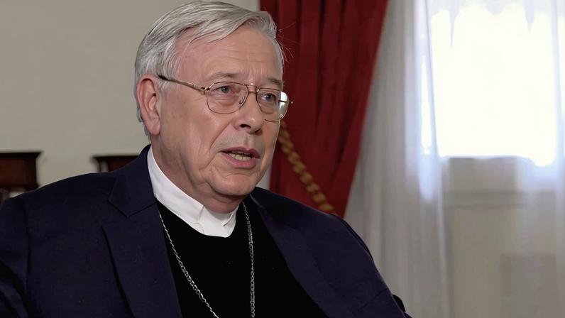 Cardeal afirma que Igreja Católica depende de ordenação de mulheres