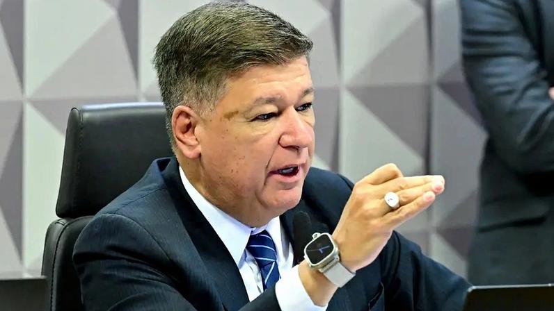Presidente da CPMI do INSS afirma que dinheiro foi pago para corromper servidores ao longo de 15 anos. (Foto: Geraldo Magela/Agência Senado)