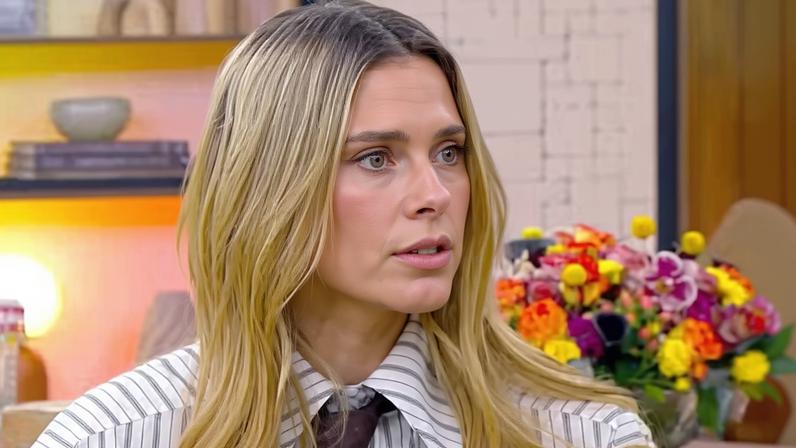 Carolina Dieckmmann perde a paciência após comentários sobre suposta magreza