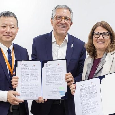 Fiocruz firma acordo com WuXi Biologics para ampliar produção de vacinas do SUS