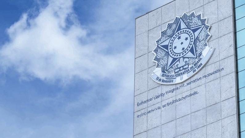A Controladoria teria realizado 1.523 comunicações formais aos gestores responsáveis pelos processos licitatórios sob análise; na imagem, fachada do prédio da CGU