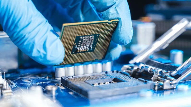 Chips: preços dos dispositivos de memória estão subindo (Narumon Bowonkitwanchai/Getty Images)