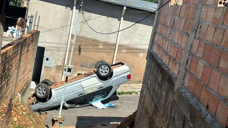 Cadeirinhas e cintos de segurança evitaram lesões mais graves, afirmaram bombeiros