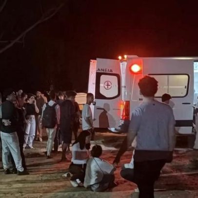 Ônibus com alunos cai em ribanceira em MG; há um morto e vários feridos