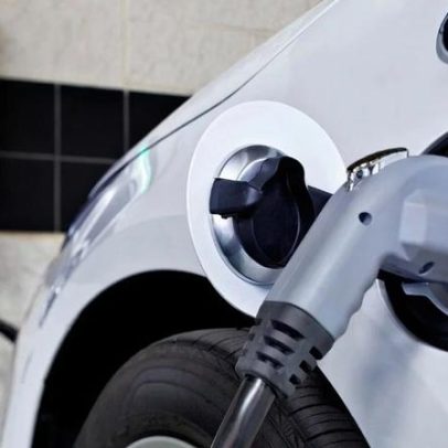 Justiça condena trio por atraso no reparo de carro elétrico