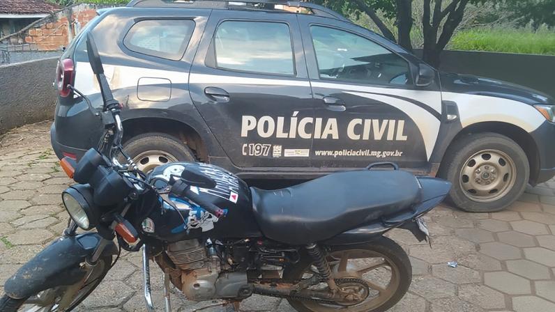 PC apreendeu a moto usada pelo jovem para praticar as irregularidades