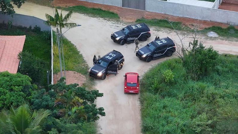 A operação mobilizou aproximadamente 120 policiais