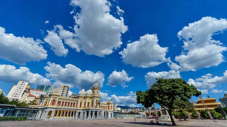 Céu ficará entre claro a parcialmente nublado