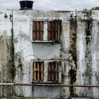 Governador anuncia reforma de capela em presídio e envio de pastores ao local