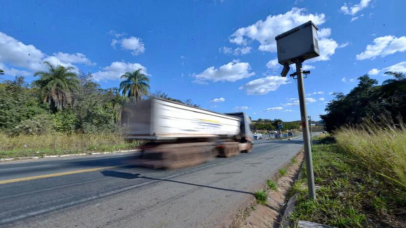 Radar que estava desativado na BR-381
