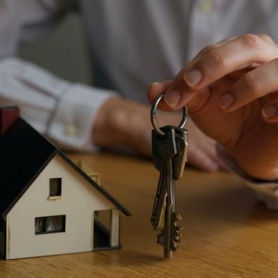 Como verificar dívidas ocultas de um imóvel antes de comprar