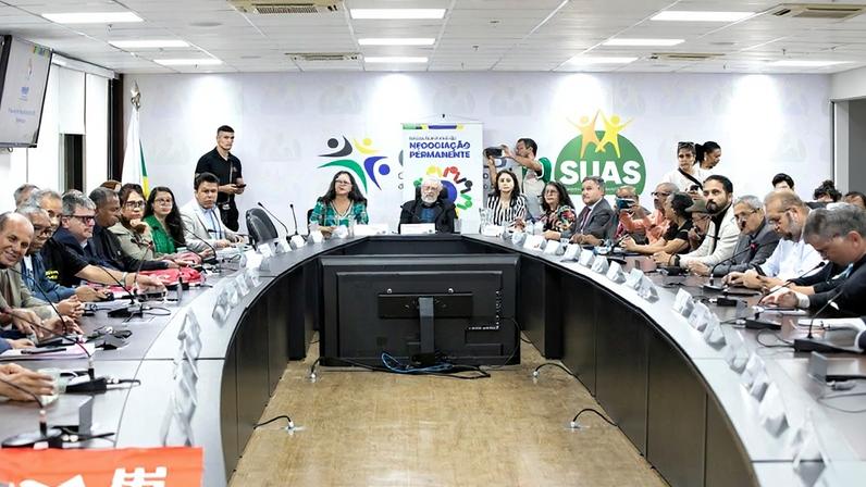 Governo reajusta benefícios de servidores federais