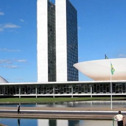 Partidos divergem sobre a 6x1 e discutem tema eleitoreiro