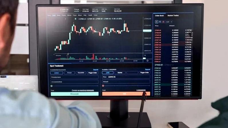 Informação de qualidade e regulação desmistificam a ideia dos criptoativos como um investimento complexo