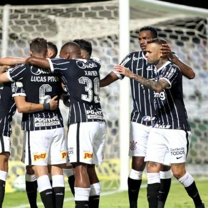 Corinthians busca manter invencibilidade contra o Coritiba no Brasileirão