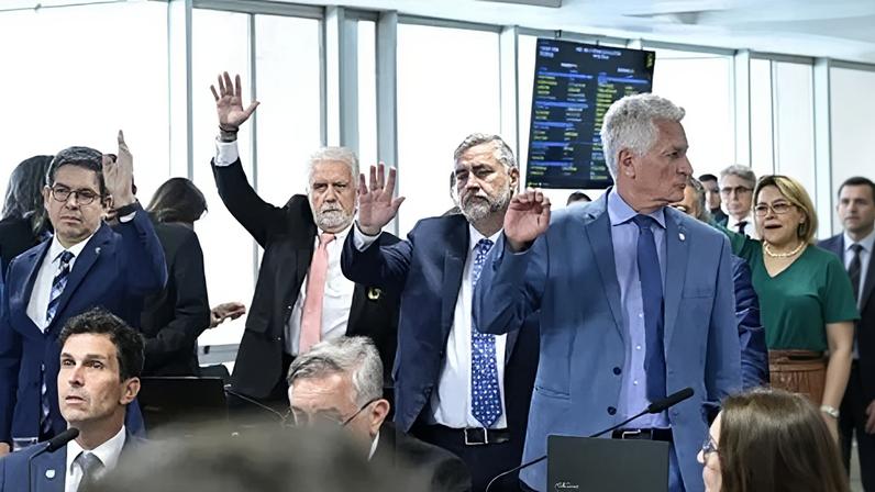 Governistas votaram contra requerimentos, mas foram derrotados na CPMI do INSS