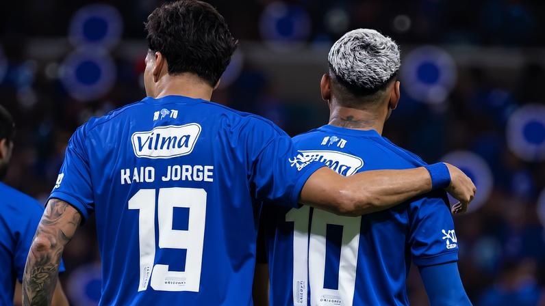 Camisas 19 e 10 estão entre os principais jogadores do elenco celeste