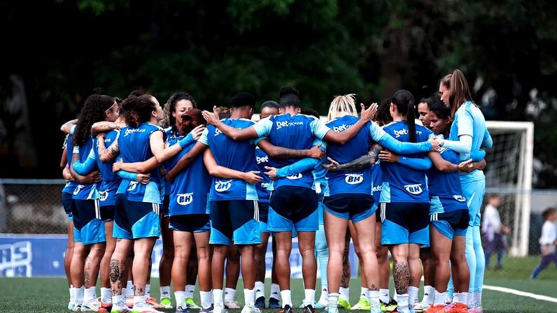 O Cruzeiro, do técnico Jonas Urias, está invicto no Brasileirão feminino