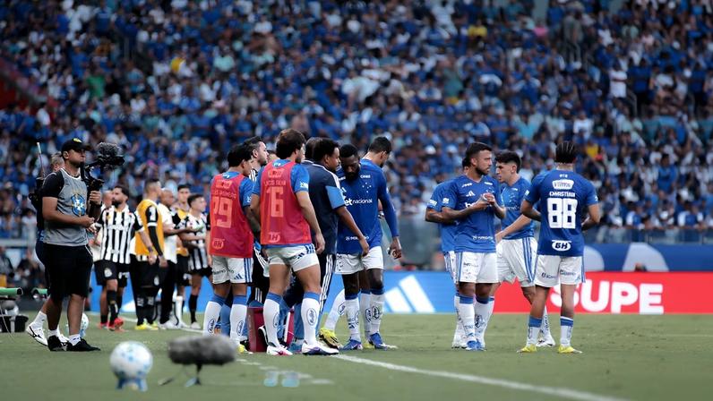 Cruzeiro permanece sem vitória na Série A, único clube nessa situação