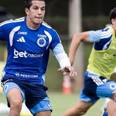 Lucas Romero treina integralmente na Toca da Raposa