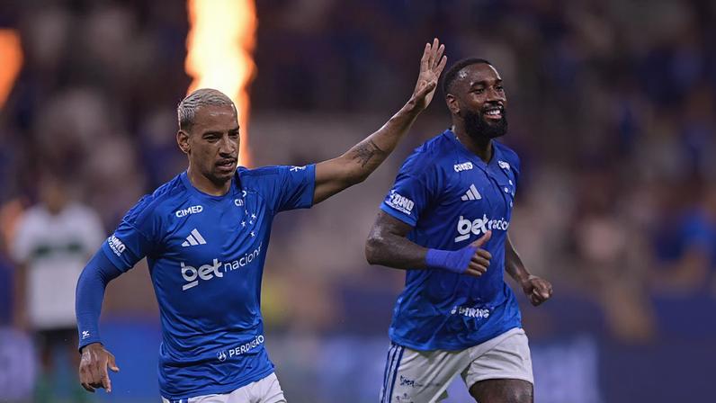 Matheus Pereira comemora gol contra o Coritiba, no Brasileirão 2026