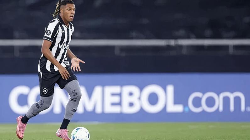 Danilo, do Botafogo