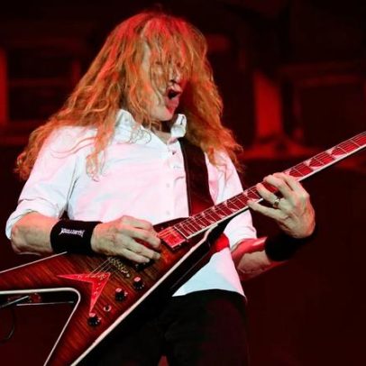 Dave Mustaine planeja memórias sobre sua jornada com câncer