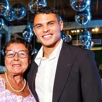 Thiago Silva se despede da mãe em homenagem