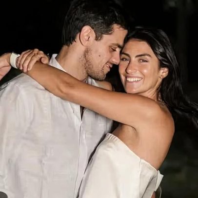 Felipe Simas celebra 14 anos de casamento com a esposa