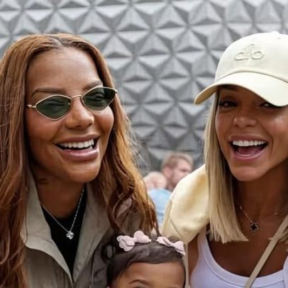 Ludmilla divulga álbum com esposa e filha Zuri, que rouba a cena