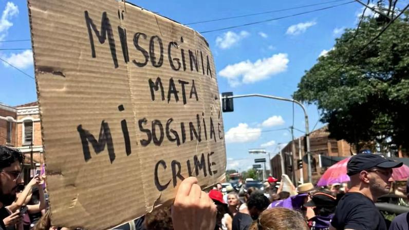 Cartazes denunciavam machismo e misoginia durante protesto em Campinas — Foto: Arquivo pessoal