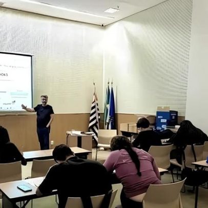 Projeto no Dia da Escola incentiva trabalhadores a retomar os estudos