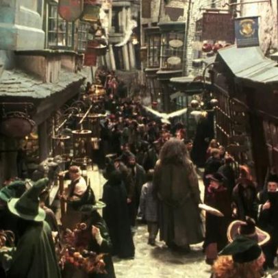 Vídeo mostra tour do Beco Diagonal em Harry Potter